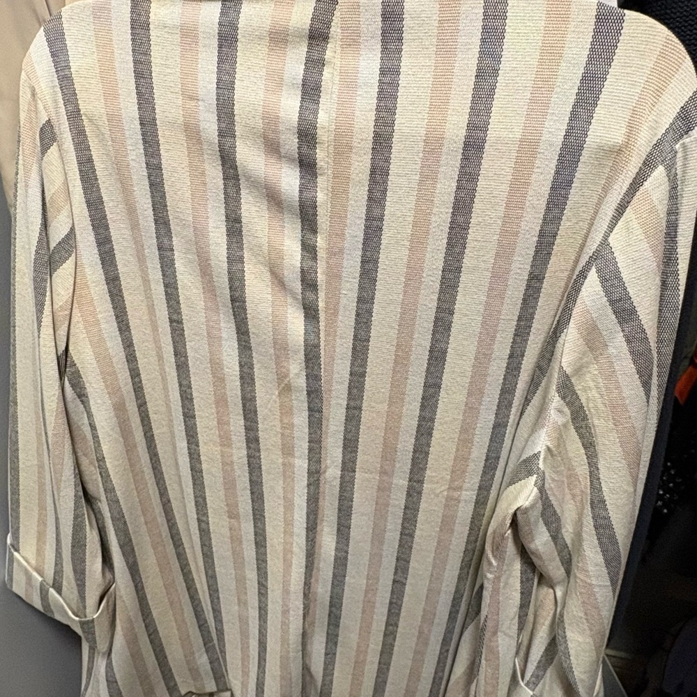 Cato Striped blazer in Cream, Beige, and Gray - Picture 2 of 3
